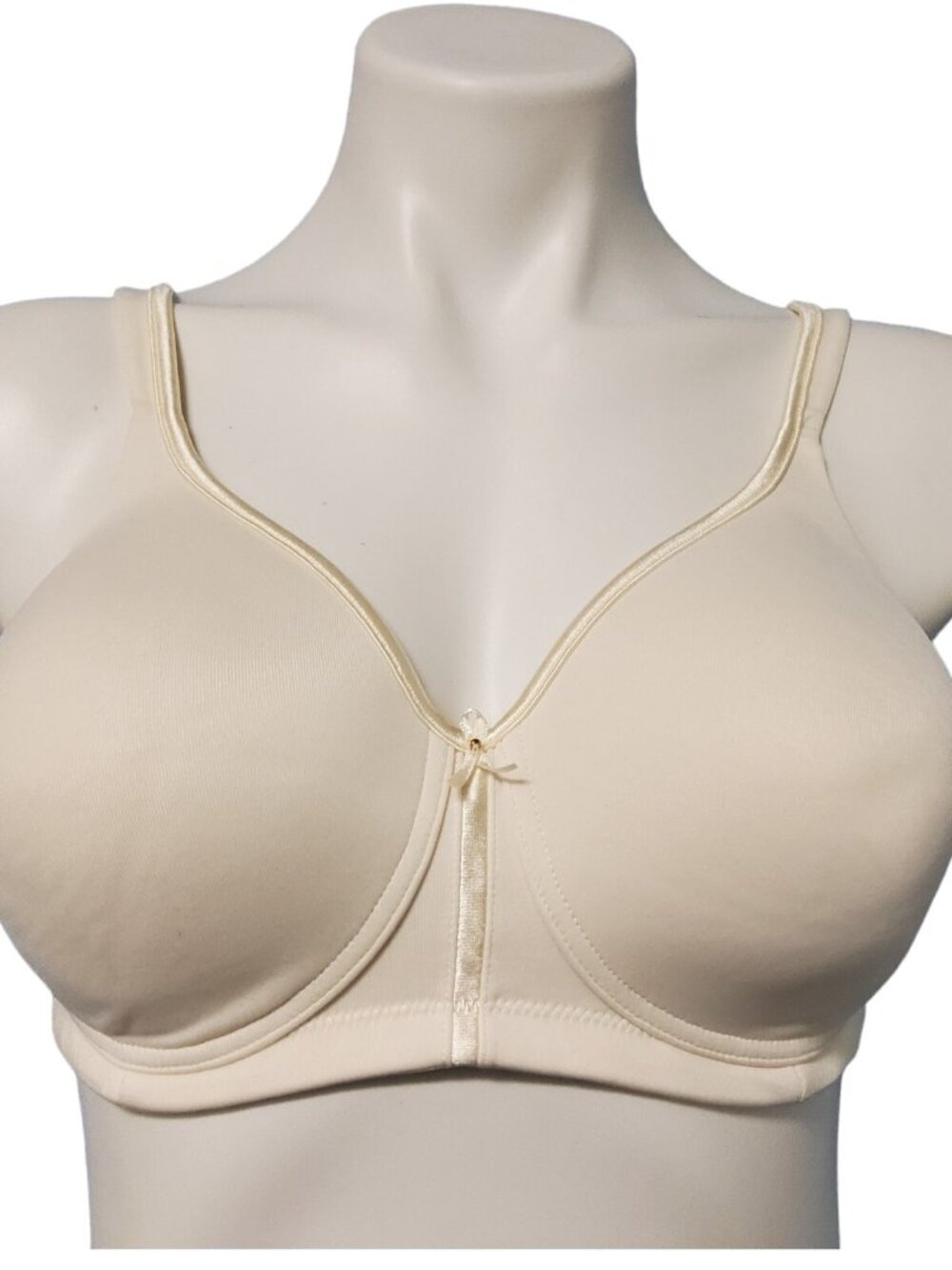 Vanity Fair Womens Size 38C Full Coverage Wireless Bra Off White Lined